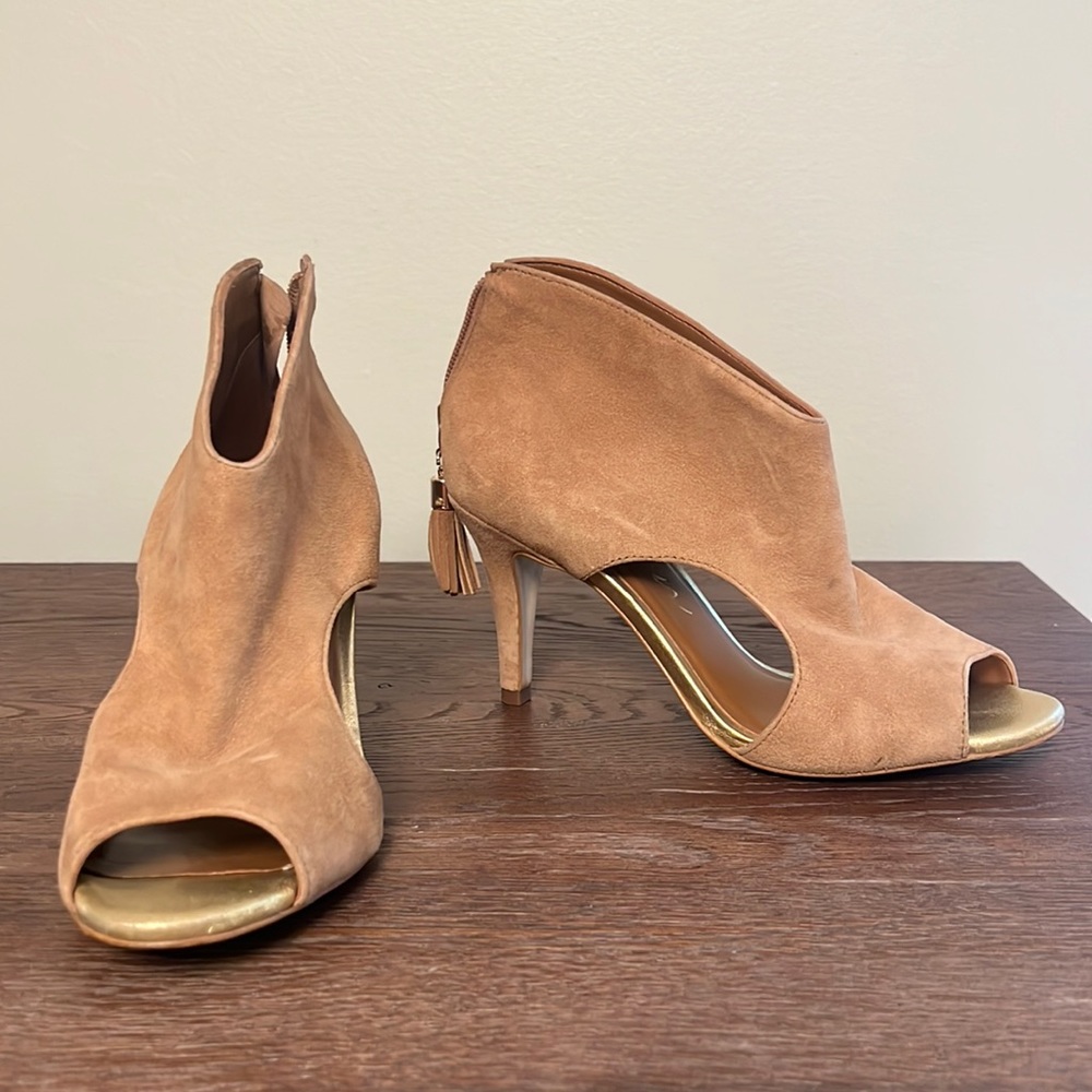 Rowen heels